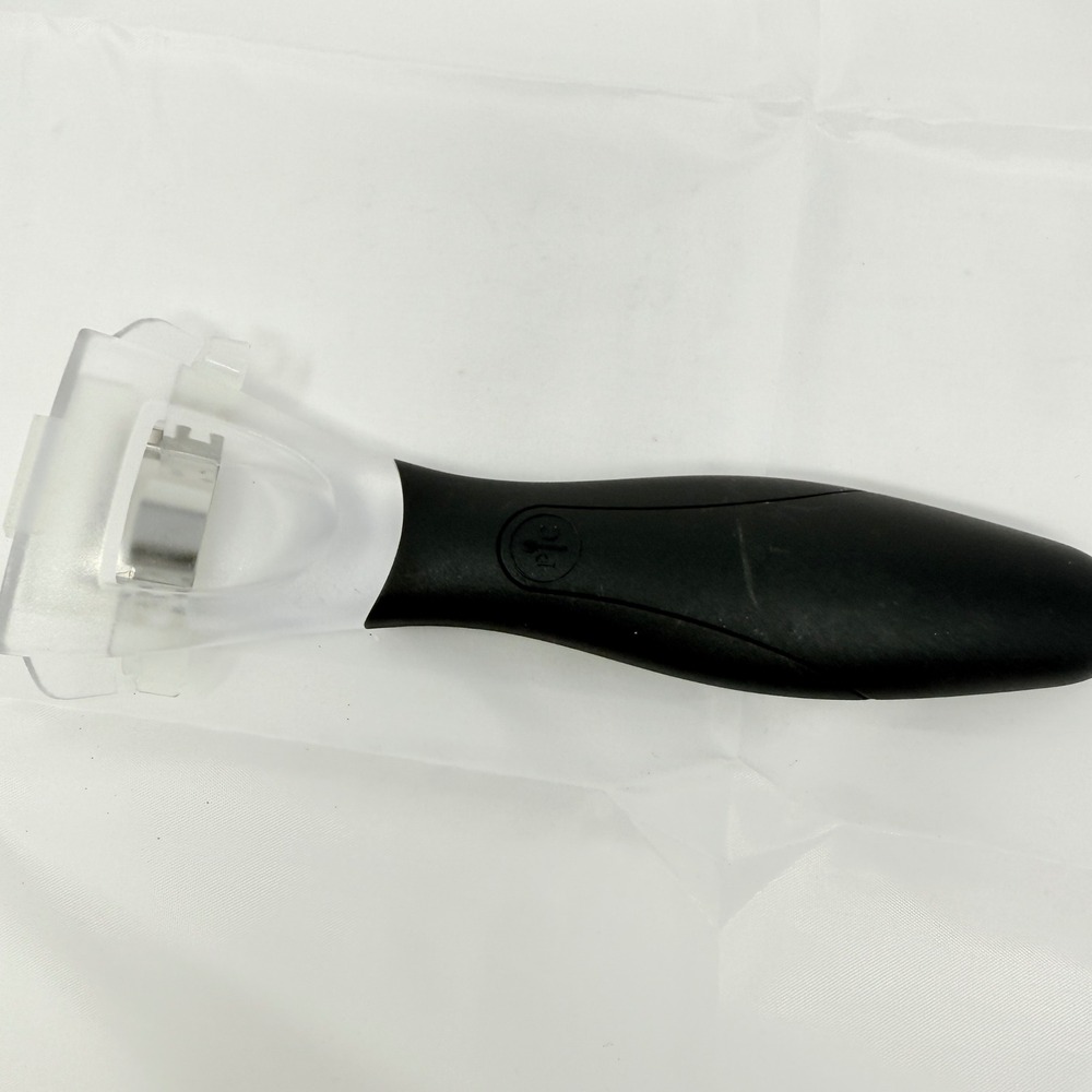 Pampered‎ Chef Corn Kernel Cutter #1114 w/blade guard